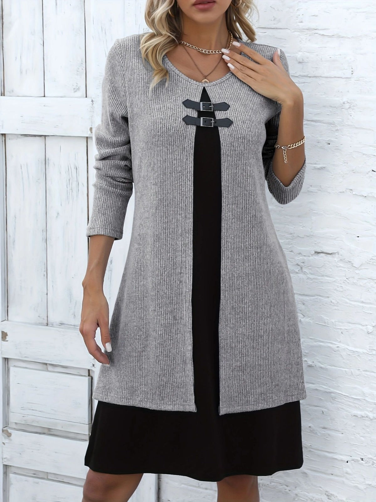 Nuria - Vestido en línea A con efecto dos piezas