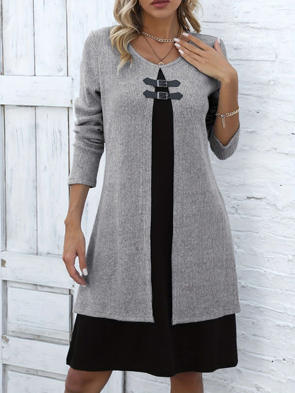 Nuria - Vestido en línea A con efecto dos piezas