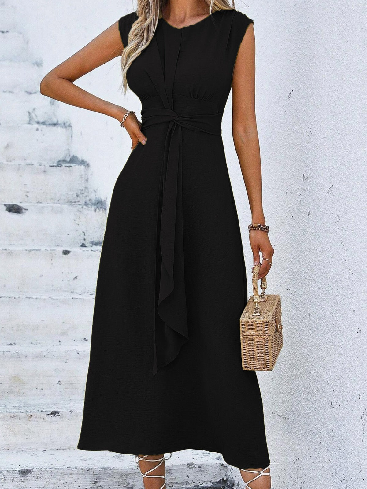 Neus - Vestido elegante sin mangas con cintura ajustable
