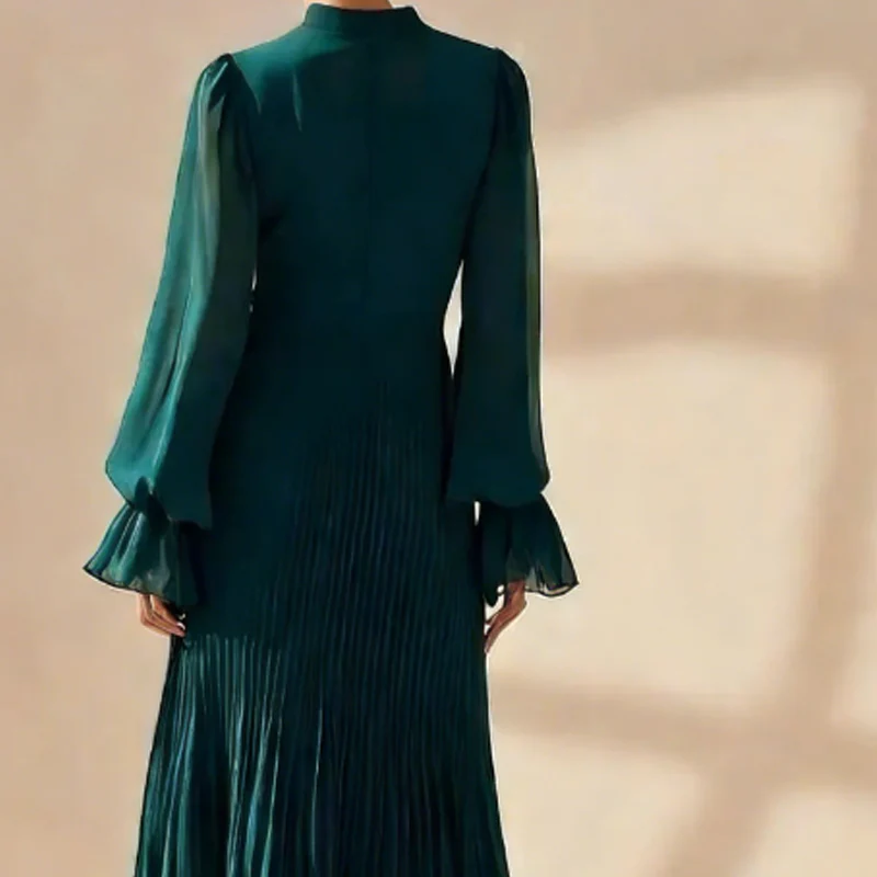 Silvia - Vestido elegante con escote ojo de cerradura y volantes